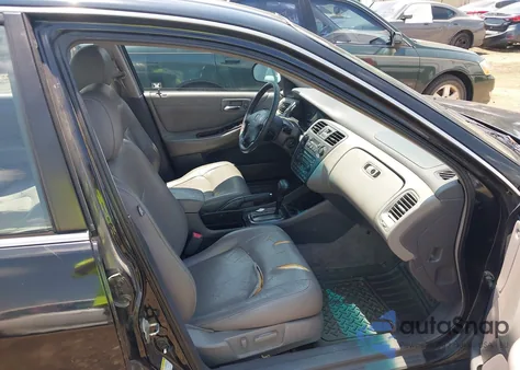 2001 Honda Accord 3.0 Ex z USA, uszkodzony, nr VIN 1HGCG16581A046366